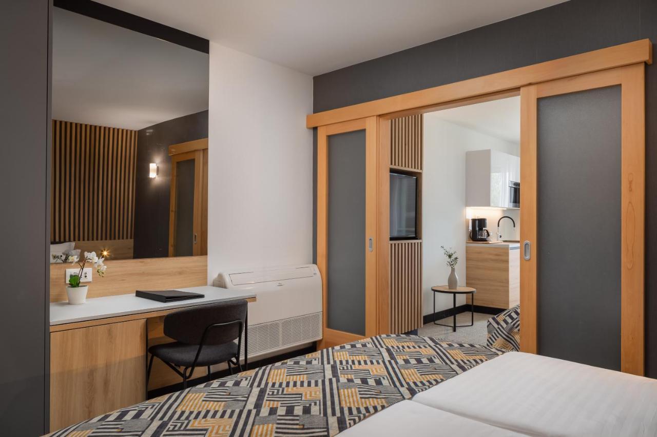 Noemia Apartments Baska Voda Bagian luar foto